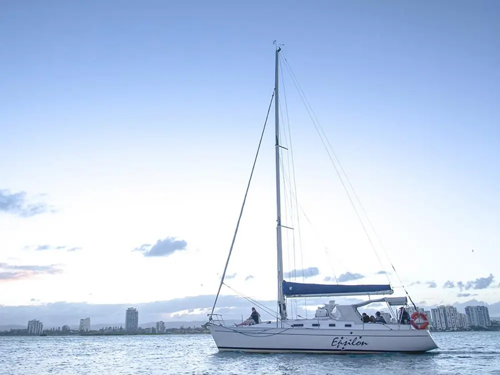 골드코스트 샴페인 세일링 크루즈 (낭만가득)