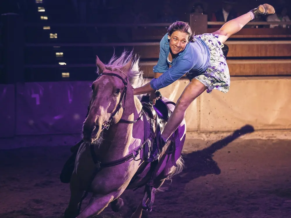 골드코스트 아웃백 스펙타큘라 디너쇼 (저녁을 책임질 체험)